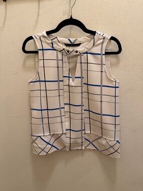 Zara White Sleeveless Plaid Keyhole Camisole with Blue Lines